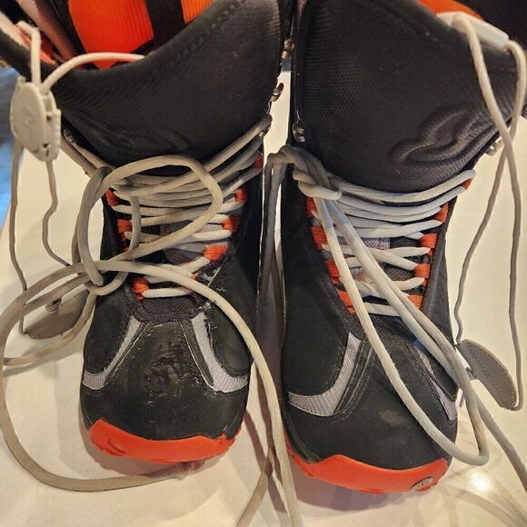 Burton Ruler Snowboard boots. Size 8.5 main image 5